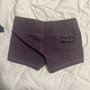 FLEO shorts dark purple